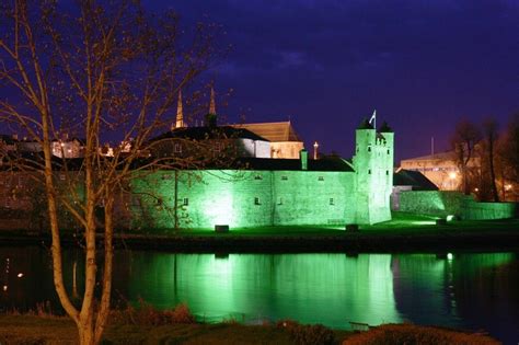 In Pictures St Patrick S Day Celebrations Around The World Artofit