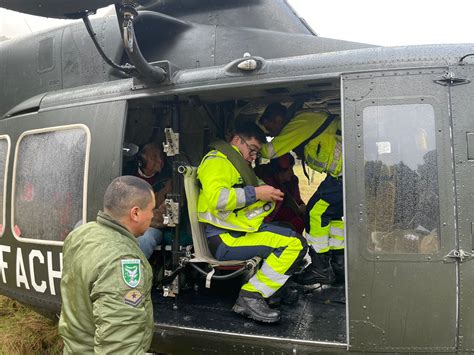 Fach Evacu En Helic Ptero A Adulta Mayor Que Sufri Una Fractura En