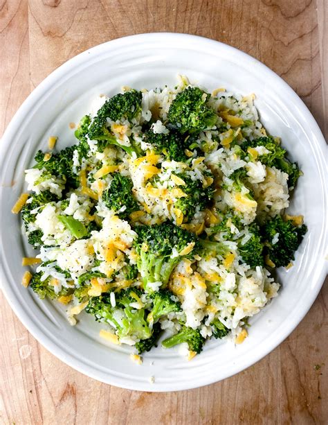 Cheesy Broccoli Rice - The Savvy Spoon