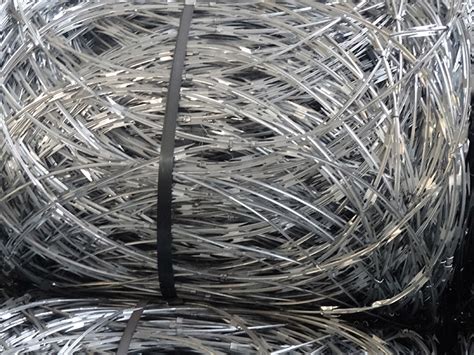 Difference Between Concertina Razor Wire And Flat Wrapped Razor Wire