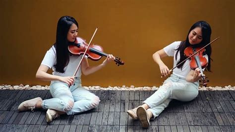 Memories Maroon And Canon In D Mash Up Violin Cover By Kezia Amelia