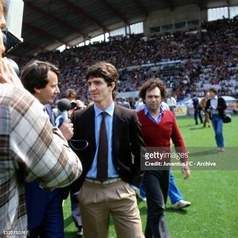 Paolo Rossi Juventus Photos and Premium High Res Pictures - Getty Images