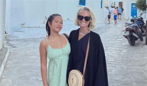 Laeticia et Joy Hallyday mère et fille