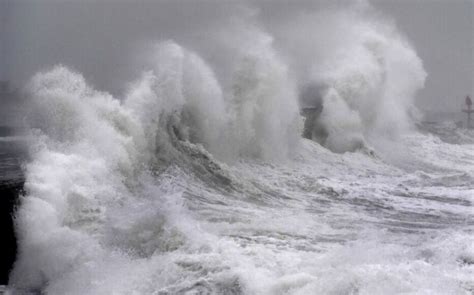 Vagues Submersion Le Nord Plac En Vigilance Orange Le Parisien