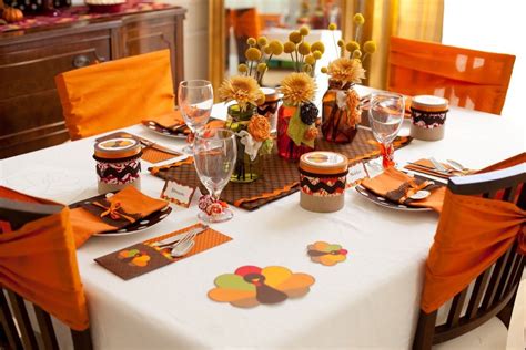 10 Spectacular Decorating Ideas For Thanksgiving Table 2024