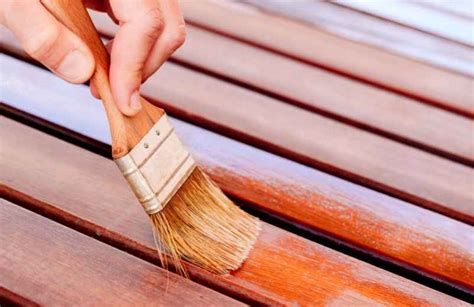 Techniques Efficaces Pour D Caper La Peinture Sur Bois Tout Savoir