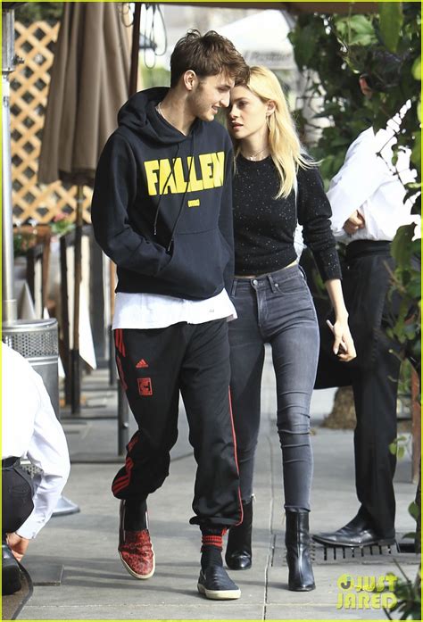 Nicola Peltz Is Dating Gigi Hadid's Younger Brother Anwar!: Photo ...