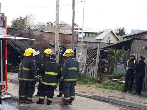 Murió un anciano en un incendio y su familia tuvo que ser internada