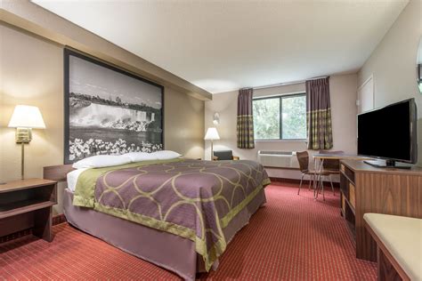 Super 8 by Wyndham Niagara Falls NY | Niagara Falls, NY Hotels