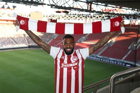 Greek Champions Olympiakos Sign France S Yann M Vila From Saint Etienne