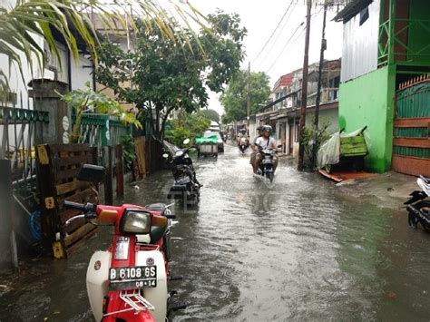 Begini Antisipasi Banjir Yang Dilakukan Pemkot Jakarta Barat Metro