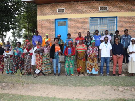 Caritas Rwanda a rendu visite à ses projets dans le District de Burera