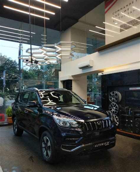 Mahindra Officially Inaugurates World Of Suvs Line Of Premium Showrooms