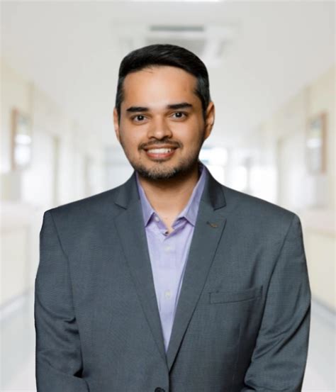 Why Dr Aditya Raj Is The Leading Choice For Spine Specialist Doctor In