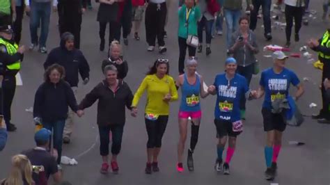 Trei Ani De La Atentatele De La Maratonul Din Boston Gestul Unei