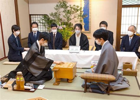 藤井聡太二冠 史上最年少三冠へ王手 すっぽん効果で天敵・豊島将之叡王から勝利芸能デイリースポーツ Online