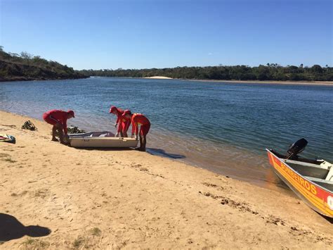 Homem morre afogado após passar mal durante pescaria em praia diz PM