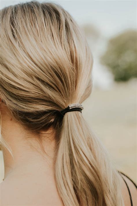 Black elastic hair ties – Artofit