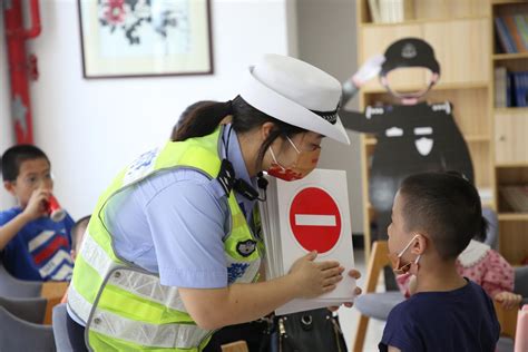 仙游：萌娃进警营 蜀黍来炫技