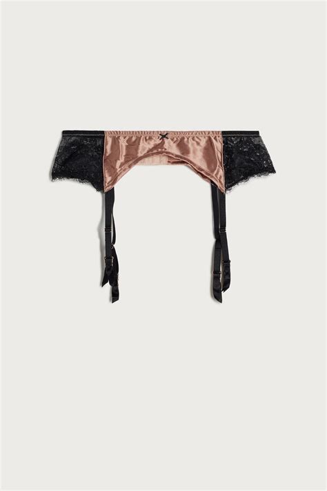 Irina Shayk Displays Her Washboard Abs And Bronzed Tan In Sizzling Lingerie Photoshoot Daily