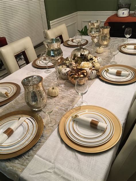 Elegant Thanksgiving Table with Sustainable Plasticware