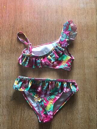 K Z Ocu U Bikini Hi Giyilmedi K K Geldi Defacto Mayo Bikini Ndirimli Gardrops