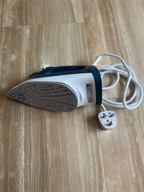 Philips EasySpeed Steam Iron GC1756/26/BC, TV & Home Appliances, Irons ...