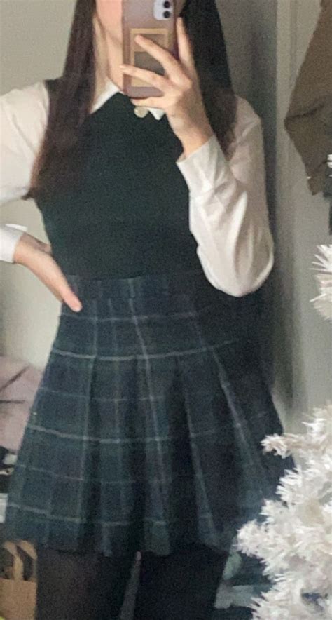 Sixth Form Outfit 2021 Dark Academia Slytherin Green Clueless Dark