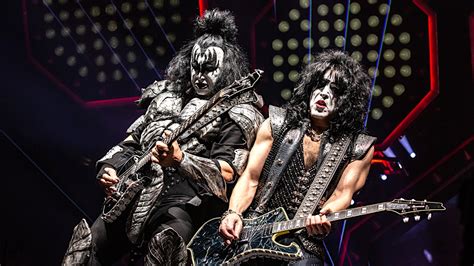 KISS Announce "KISS 2020 Goodbye" Livestream New Year's Eve Concert