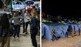 Terremoto Napoli Paura Ai Campi Flegrei 150 Scosse In Poche Ore La