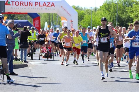 W Weekend Run Toru Zwiedzaj Ze Zdrowiem Ponad Os B Na