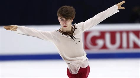 Beijing 2022: Russian figure skaters dominate European Championships - CGTN