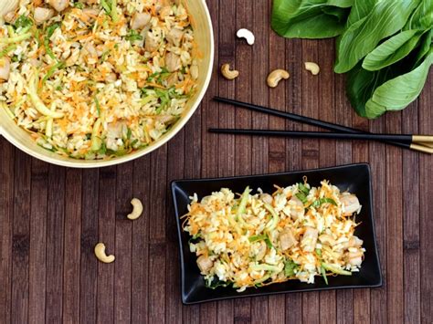 Salade de riz thaï au poulet carotte pak choï et noix de cajou