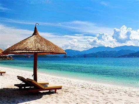 nuoc beach  da nang leading travel