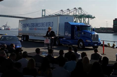 Toyota Unveils “project Portal” A Hydrogen Fuel Cell System For Semi Trucks Automobile Magazine