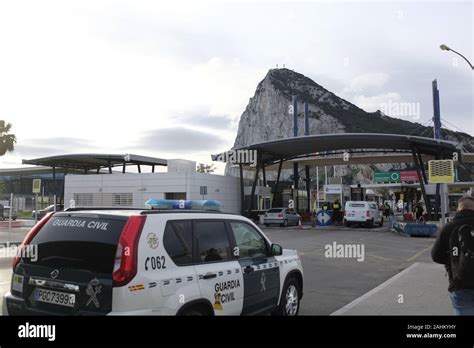 The border with Spain entering Gibraltar Stock Photo - Alamy