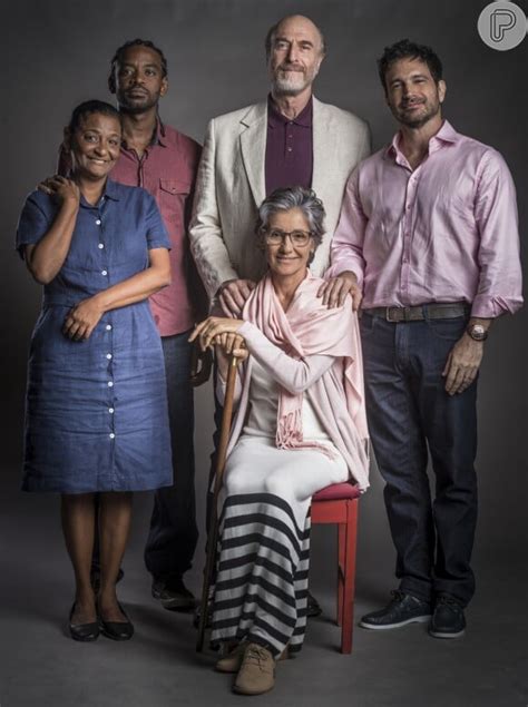 Foto Na novela Segundo Sol Roberval Fabrício Boliveira arma um