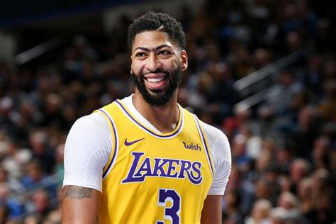 Anthony Davis sufre varias lesiones y será baja tres semanas con Lakers