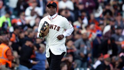 Baseball Hall of Fame voters snub Barry Bonds again as no players ...