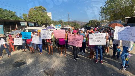 Bloquean La Carretera M Xico Acapulco En Las Casitas Del Quemado