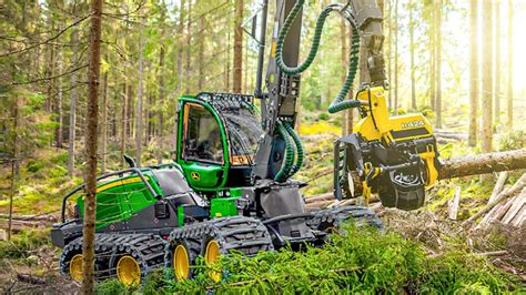 harvester leśny kombajn zrębowy to są prze maszyny moze ktos pracuje i