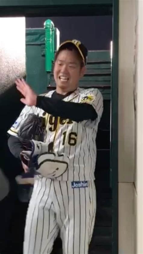 阪神タイガースさんのインスタグラム動画 阪神タイガースinstagram「今日のベンチ裏、勝利のエアハイタッチ🤚 阪神タイガース