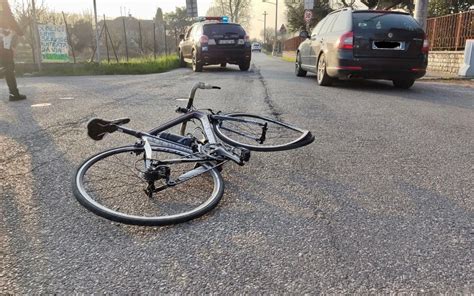 Scontro Auto Bici Al Chievo Ferito Un 59enne TgVerona Telenuovo