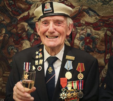 Over 40 Ww2 Veterans Awarded The Legion D Honneur By The French Government Daily Mail Online