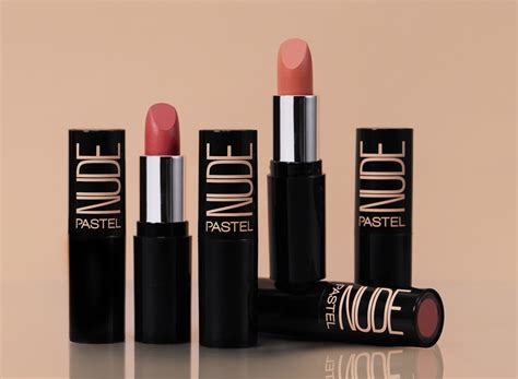 in Sessiz Ama Güçlü Güzellik Trendi Nude Rujlar Pazarlama Türkiye