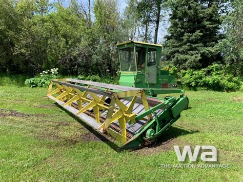 John Deere 800 Swather