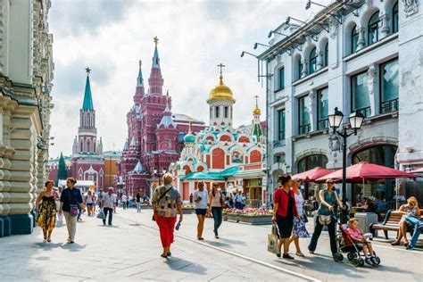 Rua Hist Rica De Arbat Do Pedestre Em Moscou Foto Editorial Imagem De