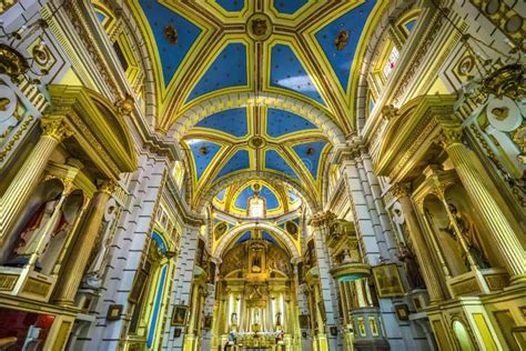 Basílica Del Altar Santa Clara De Asis Iglesia Puebla México Imagen de