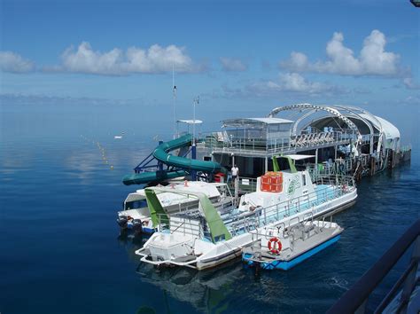 Hardy Reef Pontoon Visit Whitsunday Islands