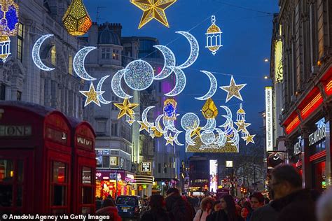 Sadiq Khan Switches On First Ever Ramadan Lights In London S West End